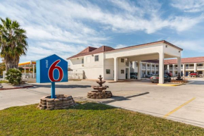 Motel 6-San Marcos, TX - North